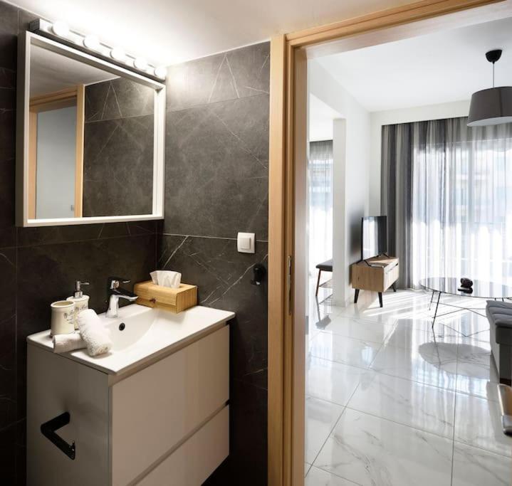 Twin Superior Suites Soluň Exteriér fotografie
